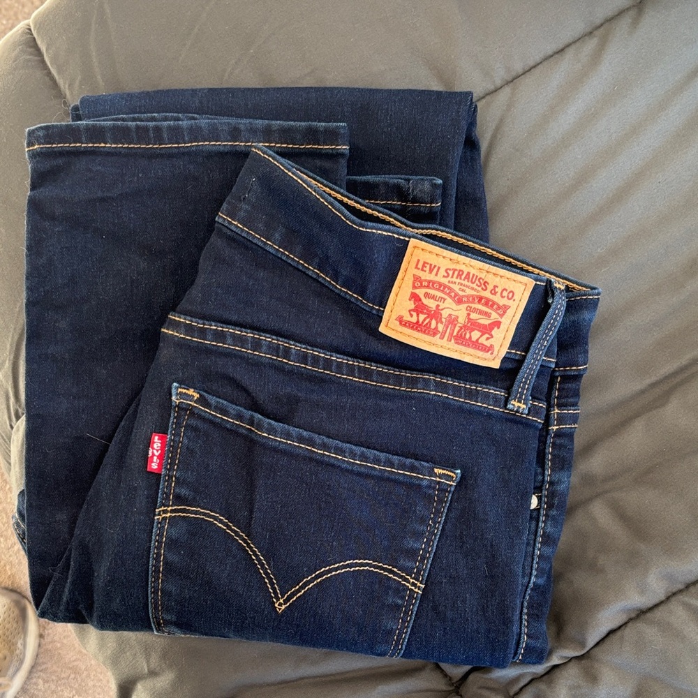 Levi 312 Shaping Slim LIKE NEW